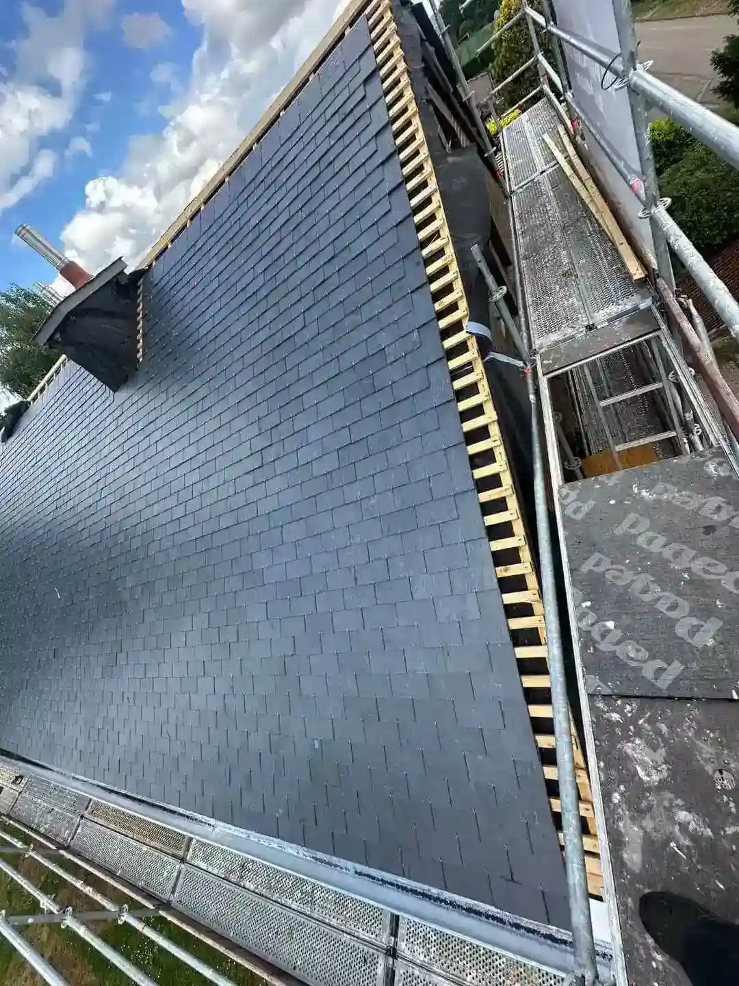 Chantier de toiture réalisé par Lux Habitat Artisan au Luxembourg, photo 6